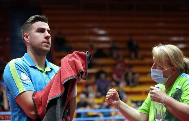 仅在比分上 仅在比分上